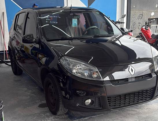 RENAULT SANDERO 1.0 EXPRESSION 16V FLEX 4P MANUAL RENAULT SANDERO 1.0 EXPRESSION 16V FLEX 4P MANUAL